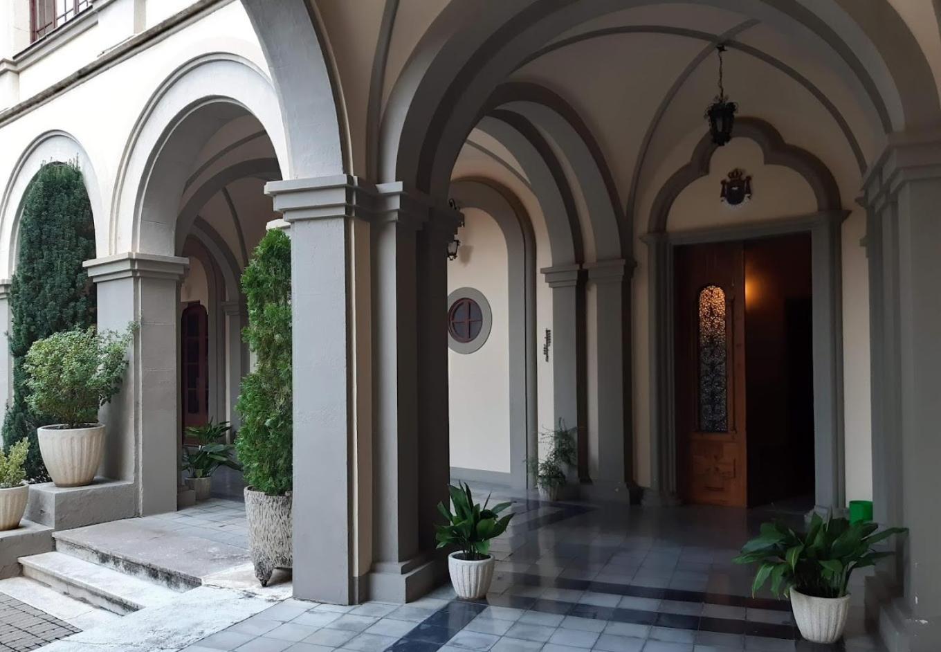 Готель Residencia Sagrada Familia Ла-Сеу-д'Уржель Екстер'єр фото