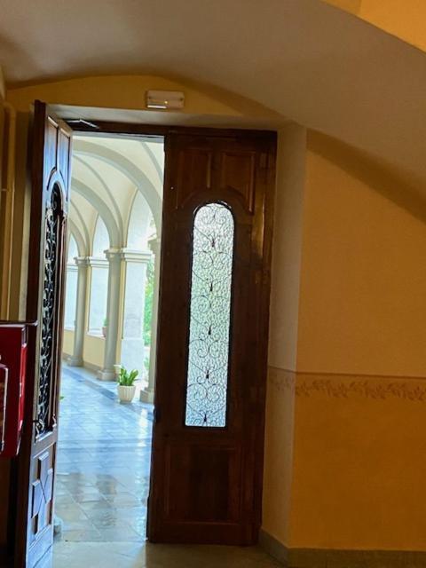 Готель Residencia Sagrada Familia Ла-Сеу-д'Уржель Екстер'єр фото